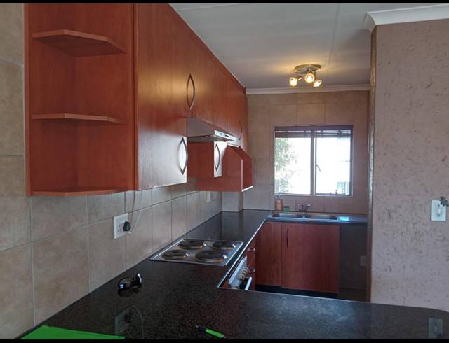 2 BEDROOM TOWNHOUSE FOR SALE IN EDEN GLEN